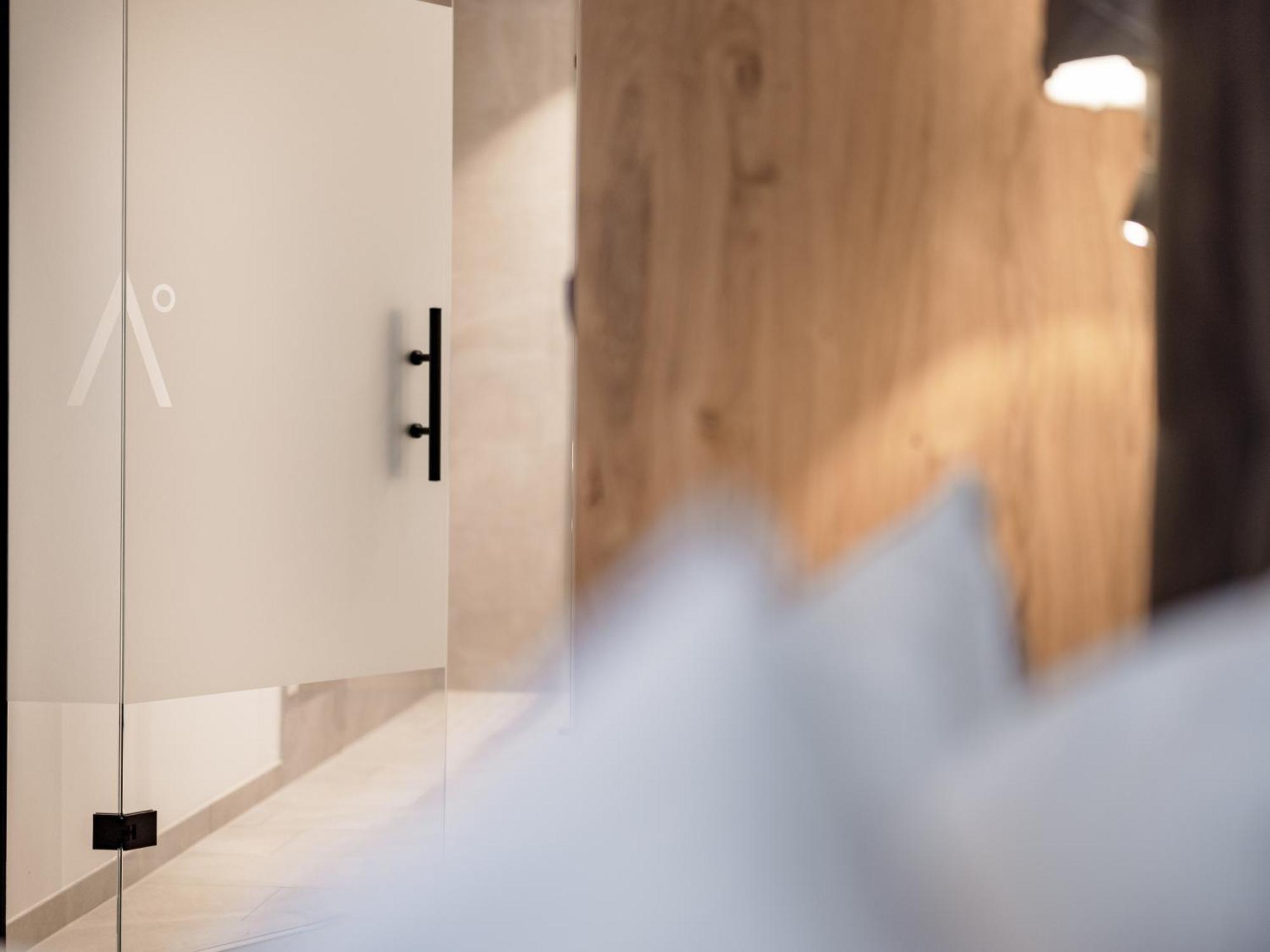 Myalps Oetztal Inklusive Wellness Apartment Umhausen Ruang foto